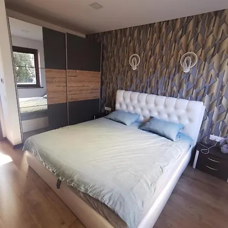 Apartamentai Pas Kaju Senamiestyje Salia Botanikos Parko Паланга Екстер'єр фото