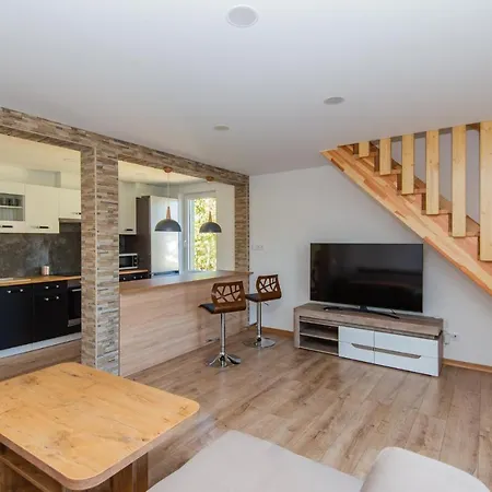 Apartamentai Pas Kaju Senamiestyje Salia Botanikos Parko Паланга Екстер'єр фото