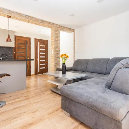 Apartamentai Pas Kaju Senamiestyje Salia Botanikos Parko Паланга Екстер'єр фото