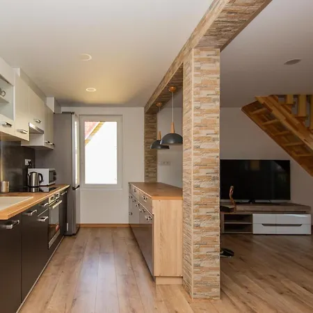 Apartamentai Pas Kaju Senamiestyje Salia Botanikos Parko Паланга Екстер'єр фото